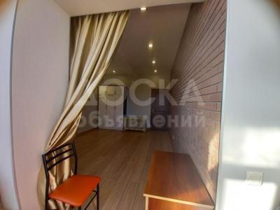 Продаю 2-комнатную квартиру, 87кв. м., этаж - 5/7, 7 мкр.