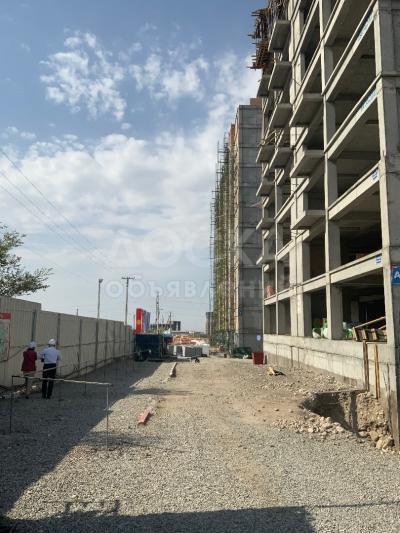 Продаю 4-комнатную квартиру, 121кв. м., этаж - 6/10, Асанбай.