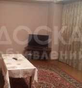 Продаю квартиру 2-ком., 41,7кв. м., этаж - 1/3, г. Бишкек, октябрьский район, улица Жукеева-Пудовкина.