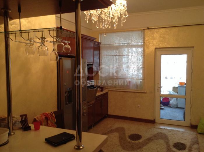 Срочно продаю 4-х комнатную кв-ру.