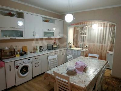 Продаю 3-комнатную квартиру, 108кв. м., этаж - 3/9, Улан 2.