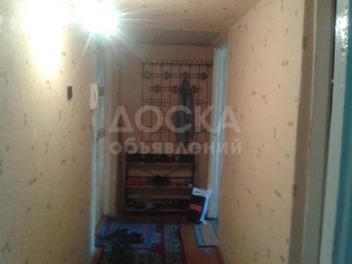 Продаю квартиру 2-ком., 46кв. м., этаж - 5/5, 8 мкр д 40,