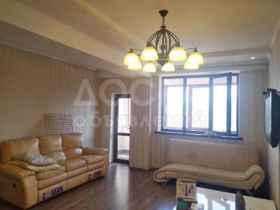 Срочно продам 3 комнатную квартиру 102 кв.м 11/12 эт. евроремонт Медакадемия, Бишкек 87 550 $