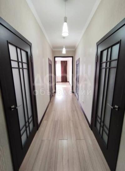 Продаю дом 5-ком. 117кв. м., этаж-1, 7.3-сот., стена кирпич, Тюлебердиева.