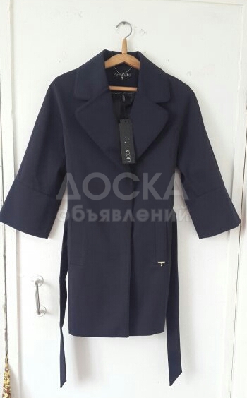 Стильный короткий плащ