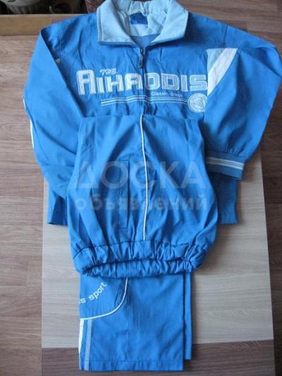 Спортивный подростковый костюм