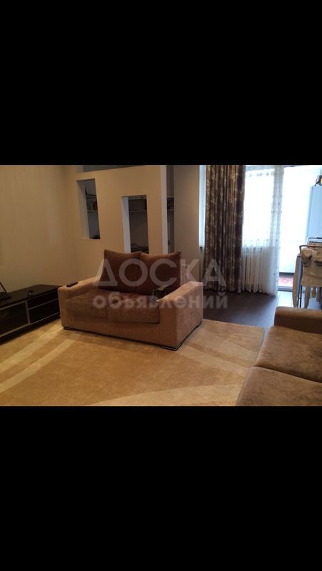 Продаю квартиру 2-ком., 74,4кв. м., этаж - 4/9, 5-й микрорайон,