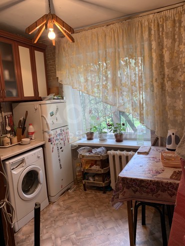 Продаю 3-комнатную квартиру, 60кв. м., этаж - 2/4, Донецкая-Абая. (За мед центром «Меди»).