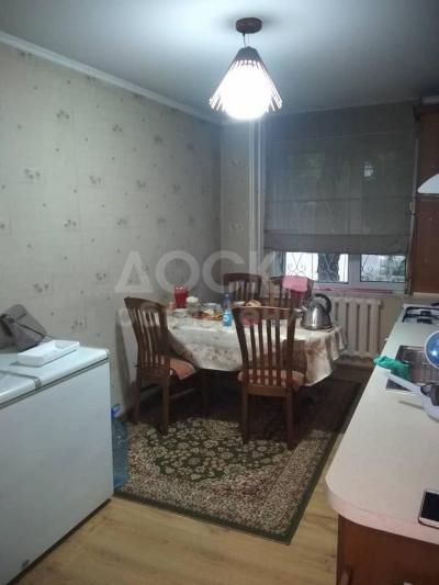 Продаю 1-комнатную квартиру, 4540250кв. м., этаж - 1/5, ул.Боконбаева.