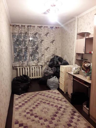 Продаю 2-комнатную квартиру, 50кв. м., этаж - 1/4, Тыныстанова / Донецкая.