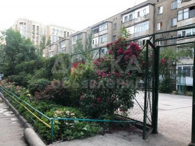 Продаю 2-комнатную квартиру, 50кв. м., этаж - 1/5, Гоголя/Токтогула.