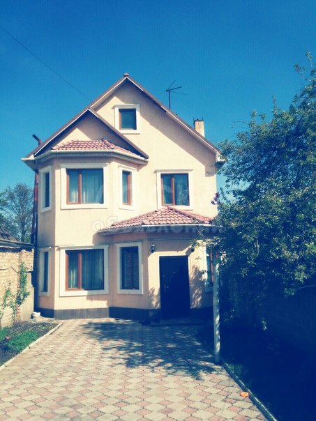 Продаю 7-ком., 160кв. м., этаж-2, 2.9-сот., стена кирпич, Политех, центр, Ахунбаева/Орджоникидзе,