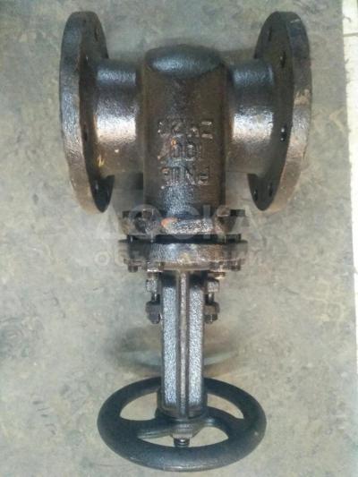 Продаю Задвижку чугунную Ду 100 ру 16