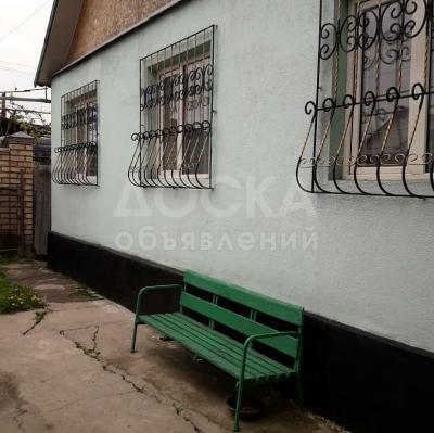 Продаю дом 4-ком. 100кв. м., этаж-1, 4-сот., стена кирпич,  Манаса/Жибек-Жолу..