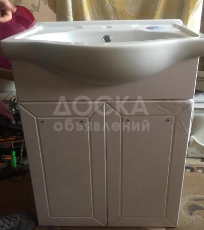 Тумба с раковиной.