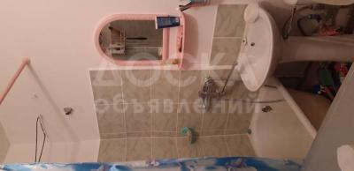 Продаю 1-комнатную квартиру, 35кв. м., этаж - 2/4, 10 мкр., 4 дом.