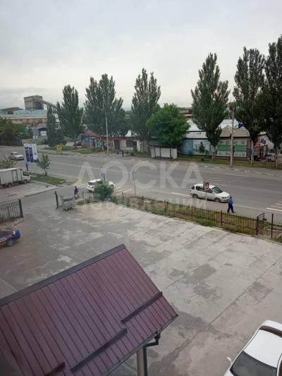 Продаю 2-комнатную квартиру, 52кв. м., этаж - 3/3, мкр Учкун.