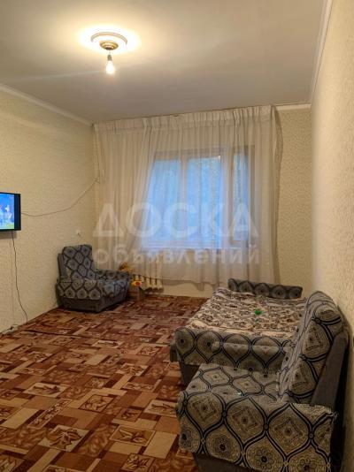 Продаю 2-комнатную квартиру, 49кв. м., этаж - 2/5, Аламедин 1, дом 56.