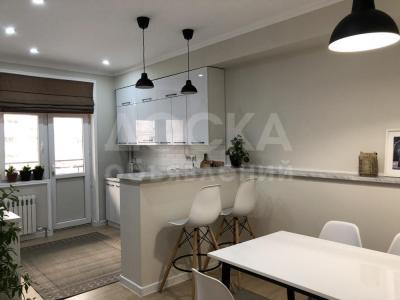 Продаю 3-комнатную квартиру, 92кв. м., этаж - 3/10, проспект Чингиза Айтматова, 4/Горького .