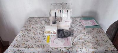 Пятинитка (коверлок бытовой)