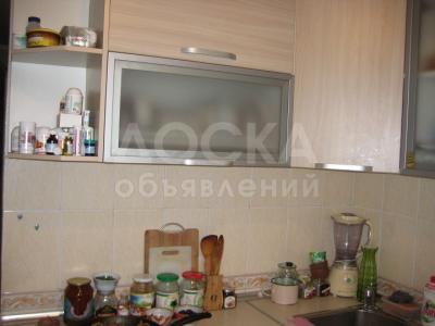 Продаю квартиру 2-ком., 44кв. м., этаж - 4/4, 7 мкр.