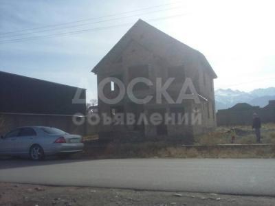 Продаю дом 6-ком., 200+кв. м., этаж-6, 5-сот., стена кирпич, с.Беш-Кунгей.