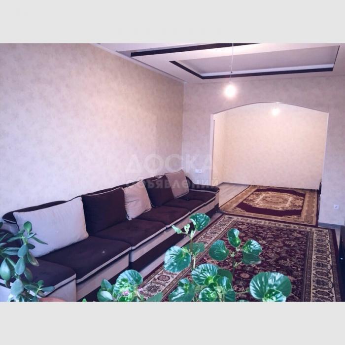 Продаю квартиру 2-ком., 87кв. м., этаж - 3/9, 12 мкр.,