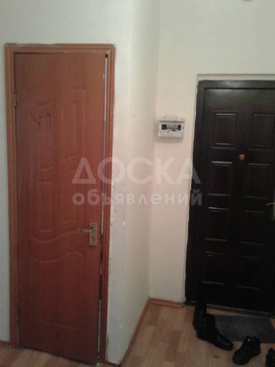 Продаю 1-комнатную квартиру, 33кв. м., этаж - 6/9, верхний Джал.