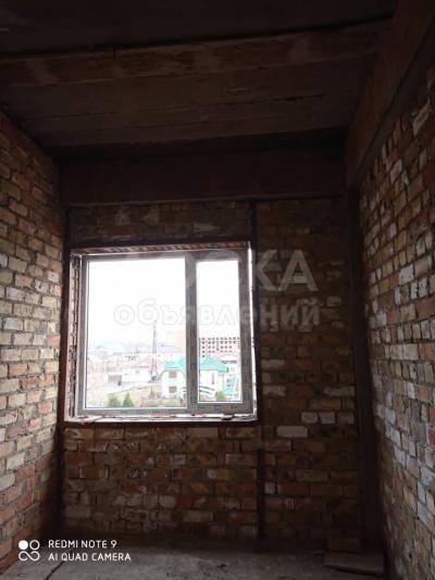 Продаю 2-комнатную квартиру, 37кв. м., этаж - 4/5,  г. Бишкек, ул. Фрунзе перес. Гагарин.