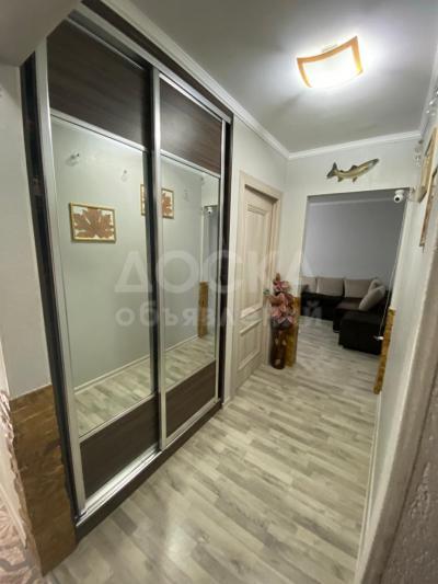 Продаю 2-комнатную квартиру, 57кв. м., этаж - 1/4, микрорайон 7.