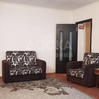 Продаю полдома 4-ком. 80кв. м., этаж-1, 1-сот., стена кирпич, Жукеева - Пудовкина/Ахунбаева..