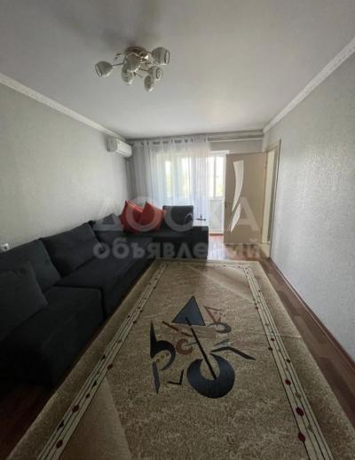 Продаю 3-комнатную квартиру, 58кв. м., этаж - 4/4, 10 мкр(по Камская).