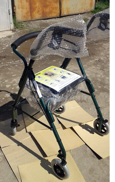 Ходунки для взрослых (опоры-ходунки) с колёсами с сидушкой и с тормозом. Новые.