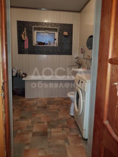 Продаю дом 4-ком., 107кв. м., этаж-1, 3-сот., стена кирпич, Ул.Осмонкулова р-н Восточного автовокзала.