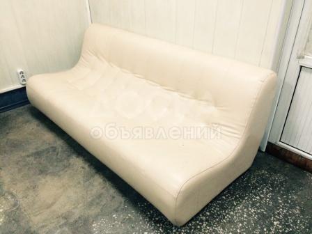 Продаю красивый офисный диван! + фото