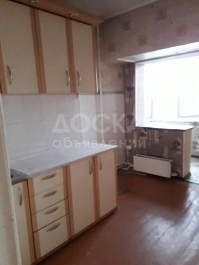 Продаю 2-комнатную квартиру, 48кв. м., этаж - 10/10, Бишкек.