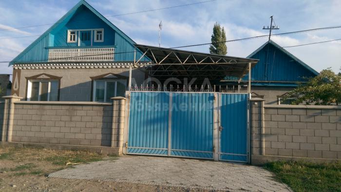 Продаю 6-ком., 130кв. м., этаж-1, 8-сот., стена кирпич, с.Люксембург,