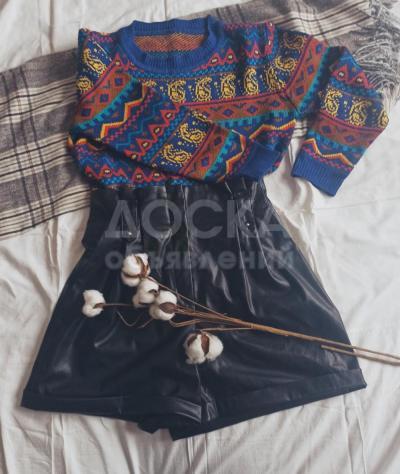 Продаю свитер. Размер стандарт