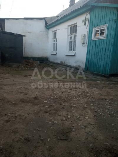 Продаю дом 2-ком. 36кв. м., этаж-1, 1.5-сот., стена кирпич, Ахунбаева/ Матросова.
