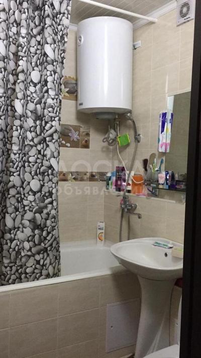 Продаю 1-комнатную квартиру, 40кв. м., этаж - 7/9, средний Джал .