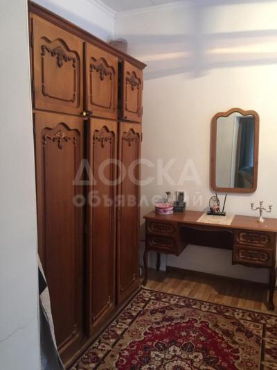 Продаю шифоньер