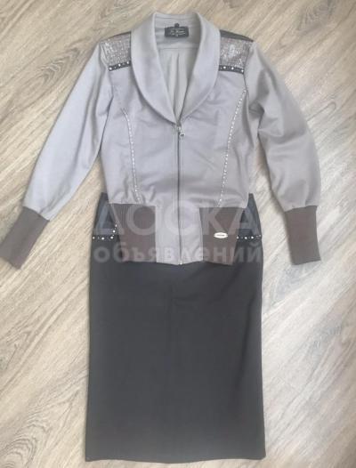 Костюм женский