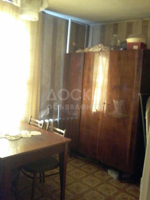 Продаю дом 3-ком., 56кв. м., этаж-1, 4-сот., стена кирпич, Вост. автовокзал,Торфяная 26.