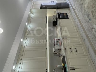 Продаю 3-комнатную квартиру, 97кв. м., этаж - 3/10, Токомбаева Сухэбатора .