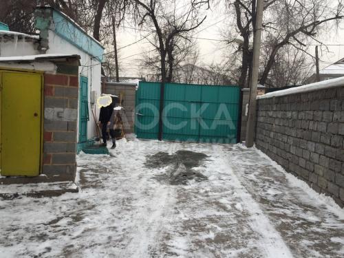 Продаю дом 5-ком., 110кв. м., этаж-2, 5-сот., стена кирпич, ул.Лущихина 35Б.