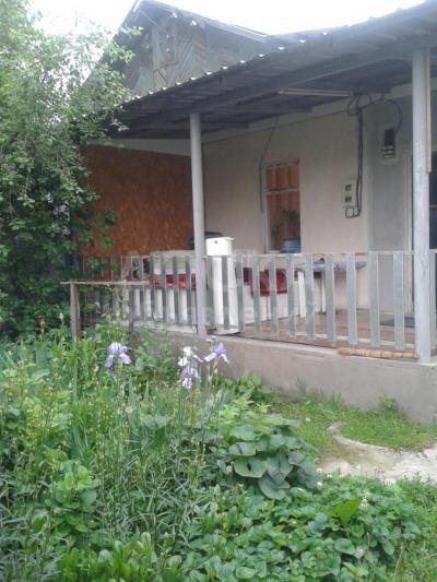 Продаю полдома 4-ком., 52кв. м., этаж-1, 3-сот., стена кирпич, Куренкеева-Древесная, р/н Старого Автовокзала.