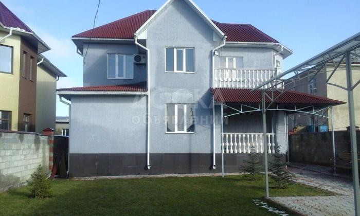 Продаю 6-ком., 220кв. м., этаж-2, 6-сот., стена кирпич, по Алматинке возле трассы,