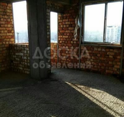 Продаю 1-комнатную квартиру, 38,70, 48 м2.кв. м., этаж - 1/4, по ул. Советская. Ориентир кафе Сакура..