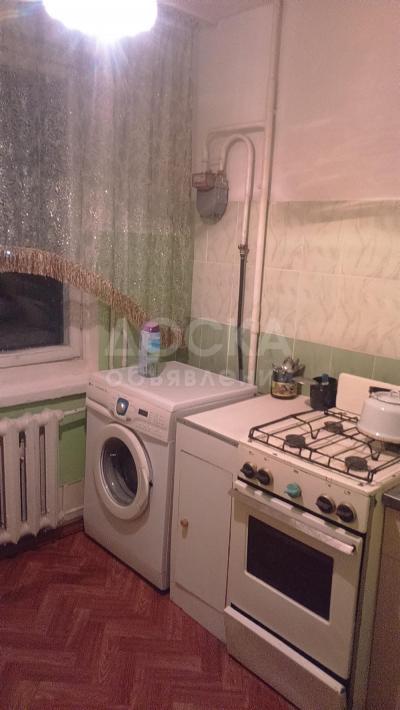 Продаю 2-комнатную квартиру, 47кв. м., этаж - 2/4, 11 микрорайон д.19.