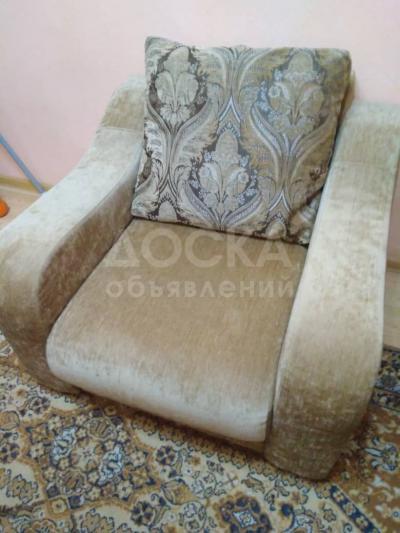 Продается диван и кресло, фирма "lina", покупали в магазине,мало б/у !